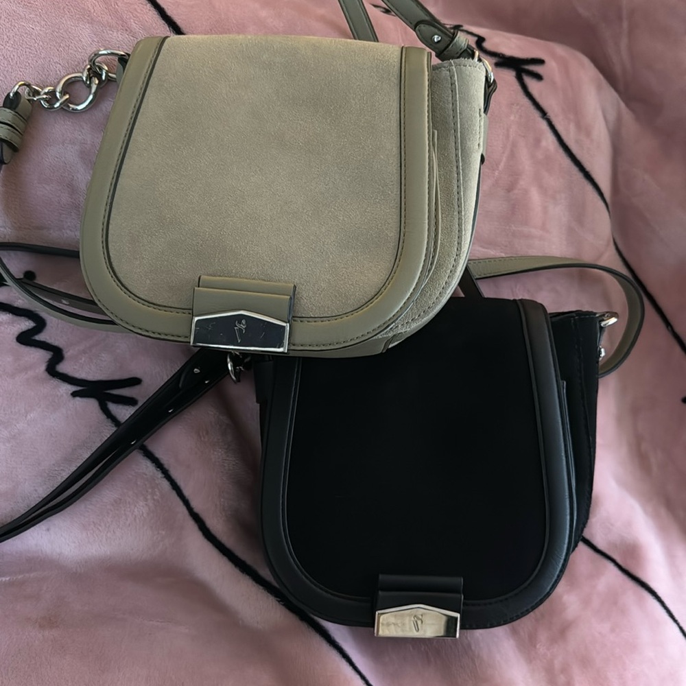 Simply Vera Wang Crossbody bag